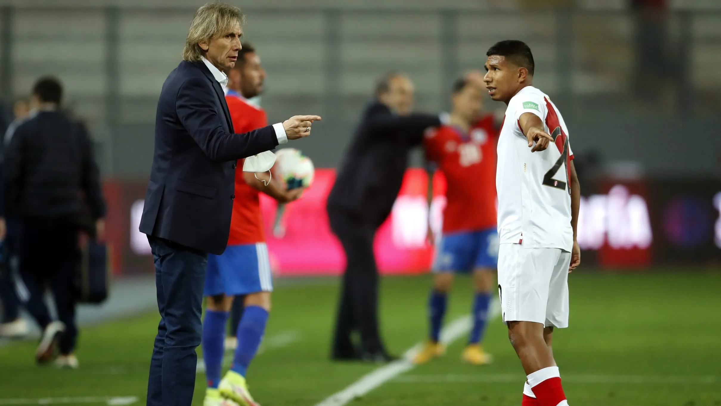 Caamaño compara al Tigre Gareca con Marcelo Bielsa.