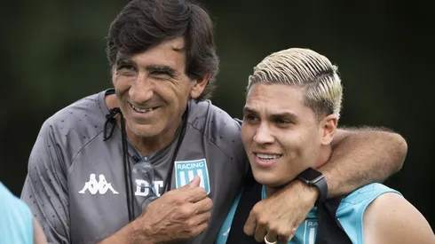 Gustavo Costas llegó al club del cual es hincha en Argentina.