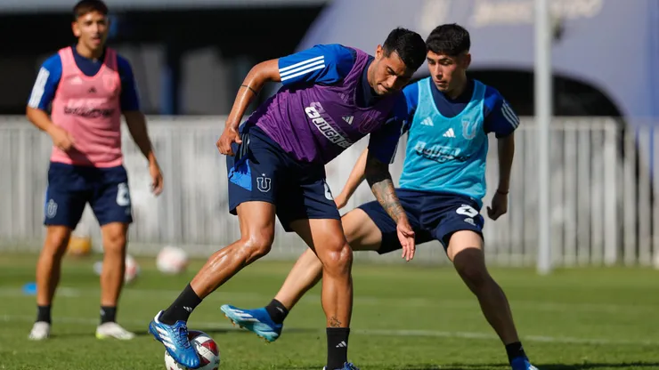 Los jugadores de la U preparan el duelo ante la UC.