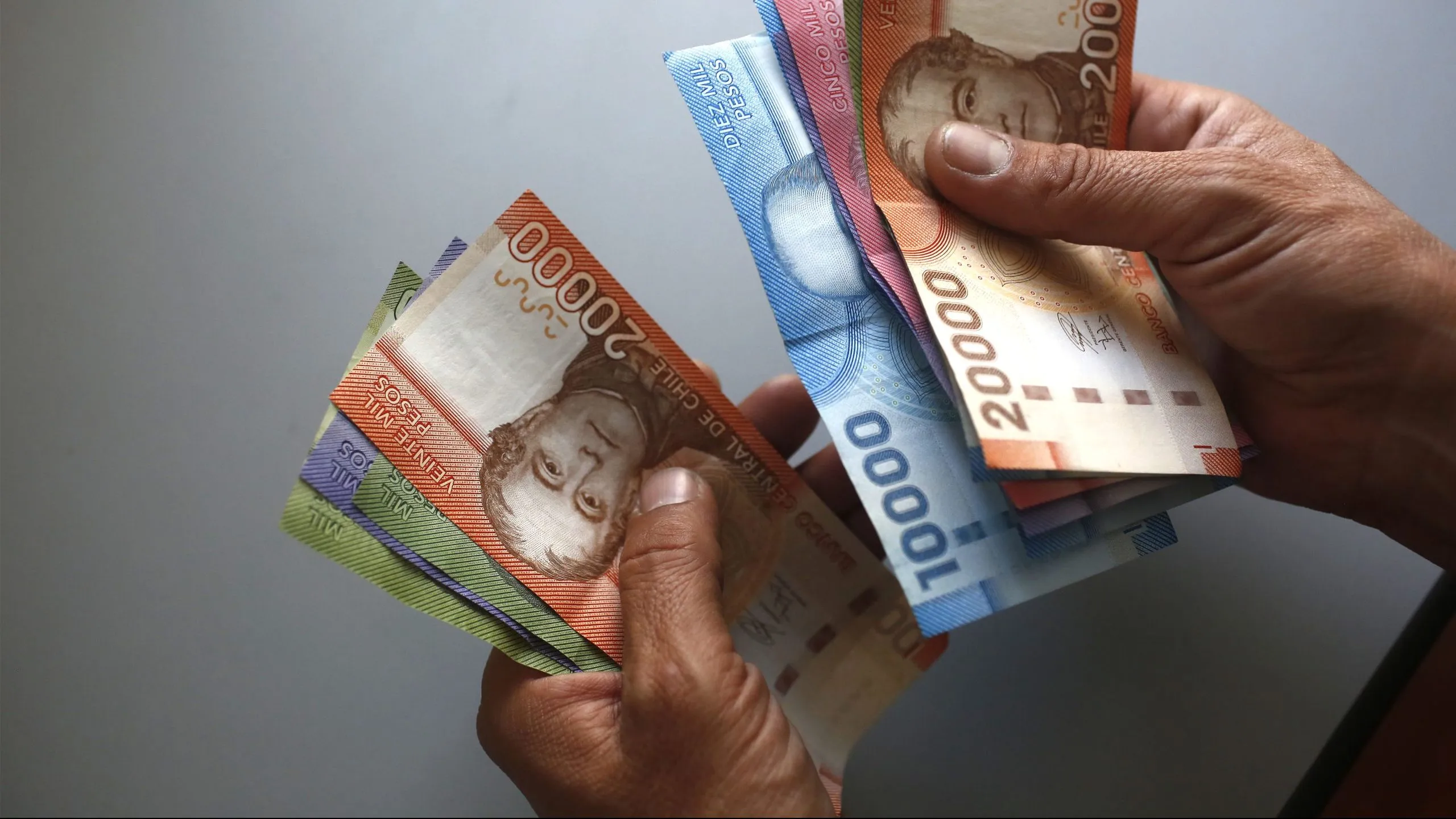 El monto máximo a retirar son 30 UF.