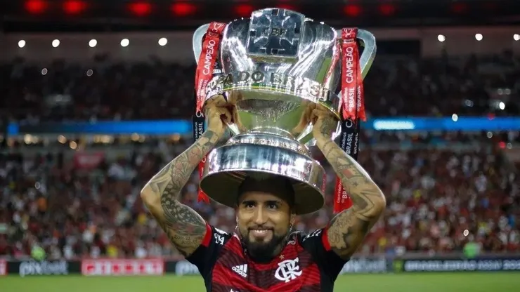 Arturo Vidal celebra la Copa de Brasil, la última que ganó en su carrera plagada de éxitos