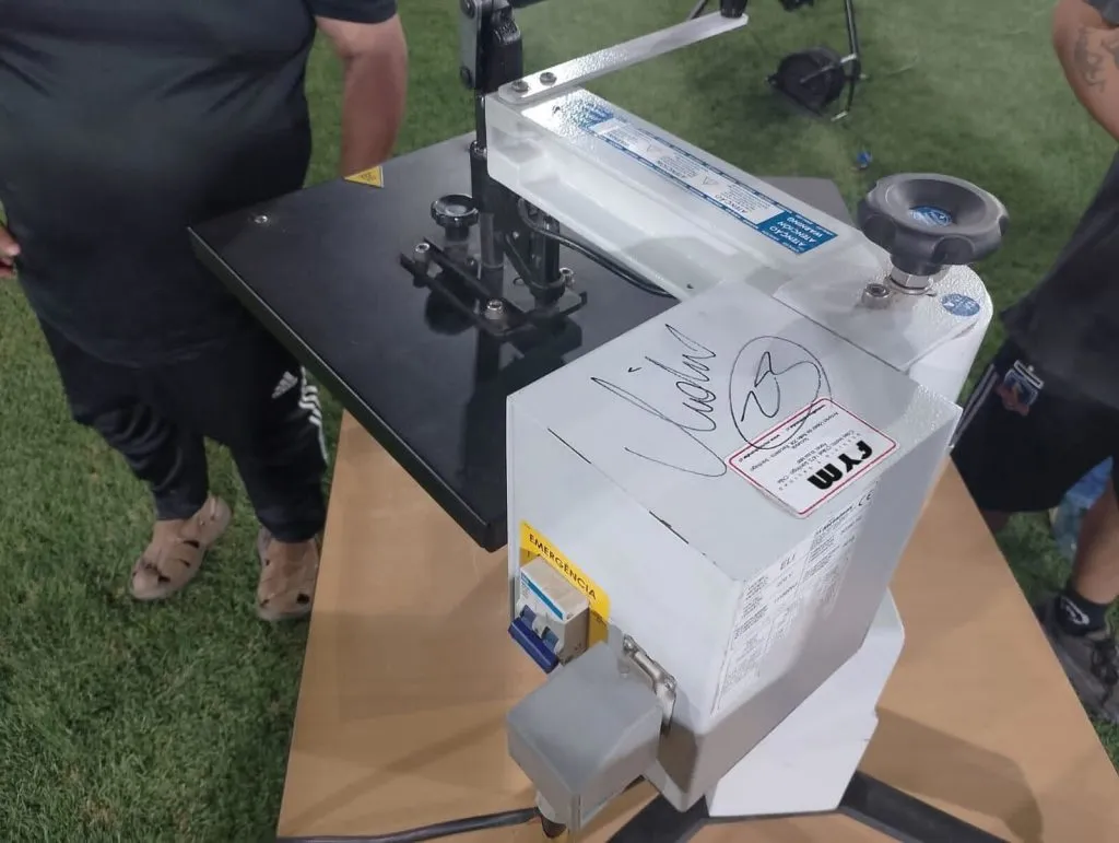 La reliquia del retorno del King Vidal. Foto: Fútbol y Más Estampados.