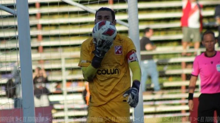 Comunicaciones Deportes Valdivia: Paulo Garcés defendiendo los colores de Valdivia