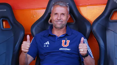 Gustavo Álvarez comenzó su trabajo en la U con una goleada.