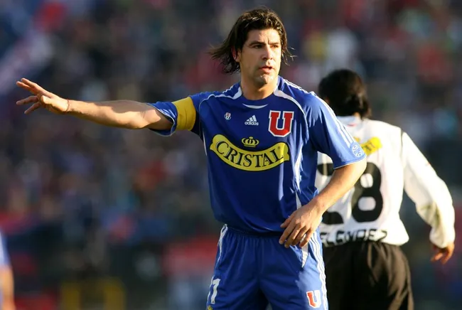 La versión de Jorge Barrera apunta a que Marcelo Salas no hizo ningún sacrificio para jugar en Universidad de Chile. | Foto: Photosport.