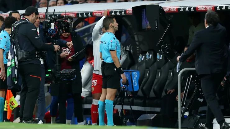 La polémica por el uso del VAR en el duelo entre Real Madrid y Almería suma un nuevo episodio.