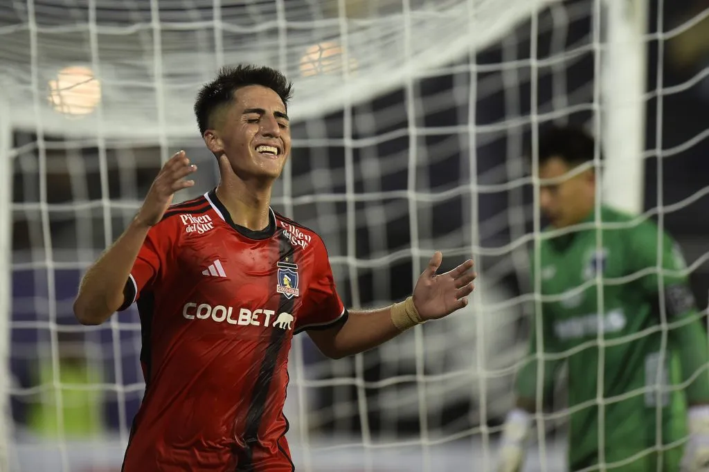 Asi festejó Diego Plaza el gol que le anotó a Liverpool en Uruguay. (Dante Fernandez/Focouy/Photosport).