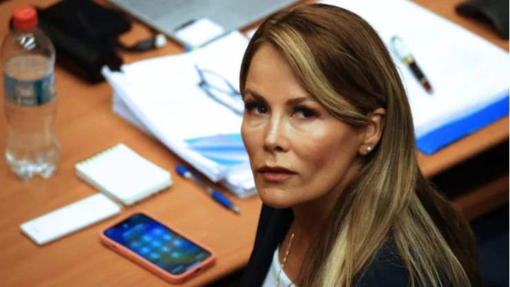 Cathy Barriga está desde enero con la medida.
