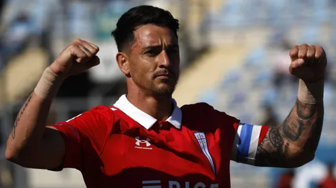 Fernando Zampedri celebra su tercer gol contra O’Higgins.