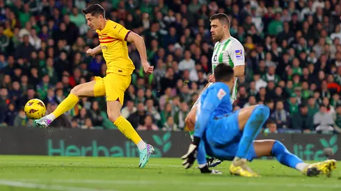 Betis de Manuel Pellegrini, sin Claudio Bravo, no puede con Barcelona.