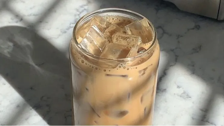 Receta de café helado y frapuccino paso a paso.