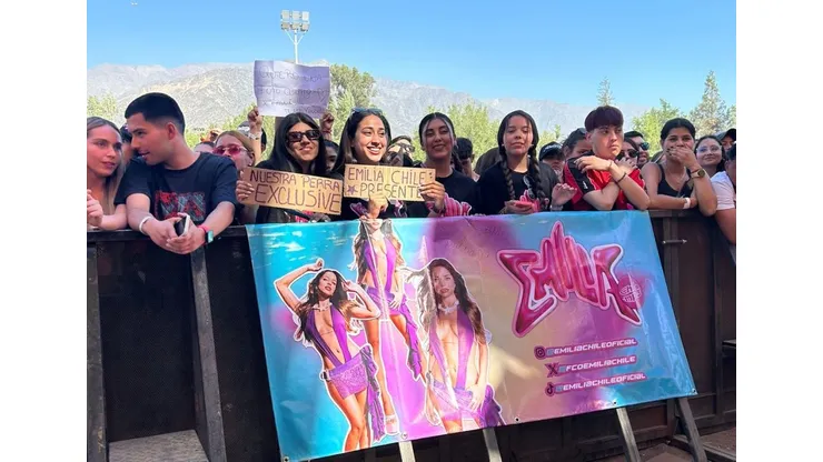 Crush Power Music: EMILIA conquista al público con su sin fin de hits