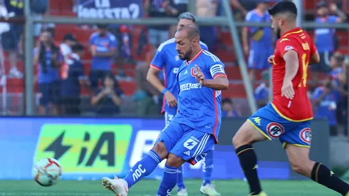 Marcelo Díaz volvió a jugar por la U después de casi 12 años.