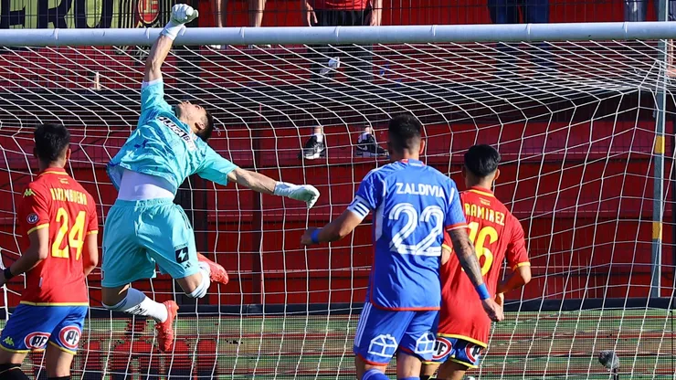 Matías Zaldivia comenzó como capitán de la U en el amistoso frente a Unión Española.