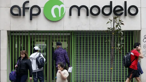 ¿Puedo pedir el autopréstamo si debo pensión de alimentos?