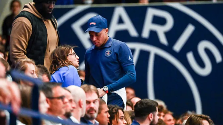 Fayza Lamari reveló como fue la negociación con su hijo, Kylian Mbappé, para definir su sueldo.