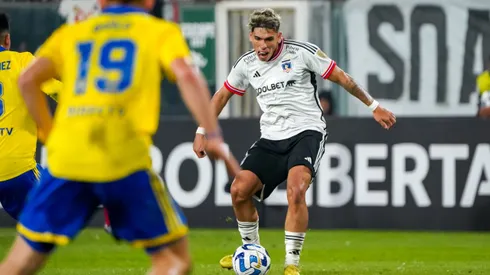 Carlos Palacios jugó en el Monumental ante Boca Juniors, siendo expulsado a los 65' por una falta sobre el colorado Barco.