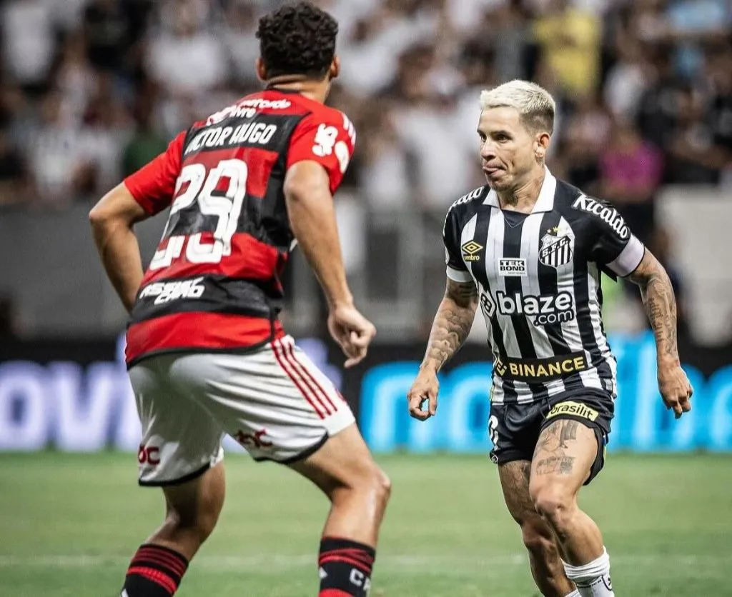 Santos, dueño de su pase, no lo quieren de regreso pero sí venderlo. Foto: Santos.