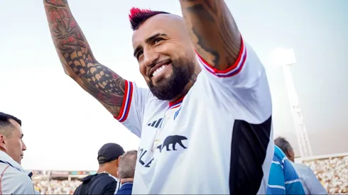 Arturo Vidal habla con la prensa en su regreso a Colo Colo.