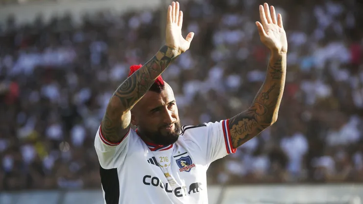 Siguen las negociaciones con Arturo Vidal, pero...