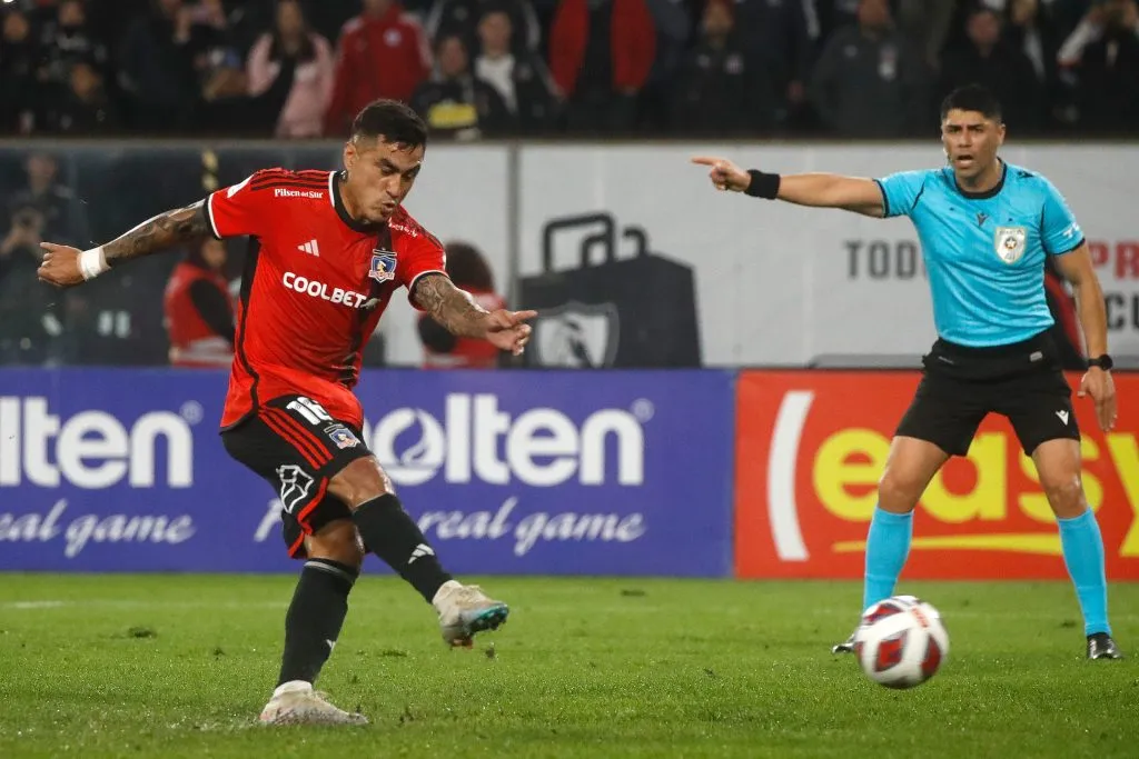 Darío Lezcano le anotó a Unión La Calera de penal en la Copa Chile. (Jonnathan Oyarzun/Photosport).