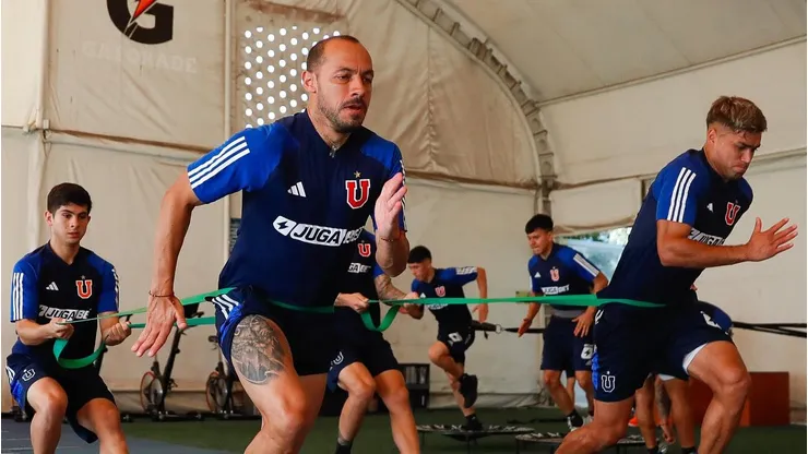 La U tendrá a Gustavo Álvarez como entrenador este 2024.