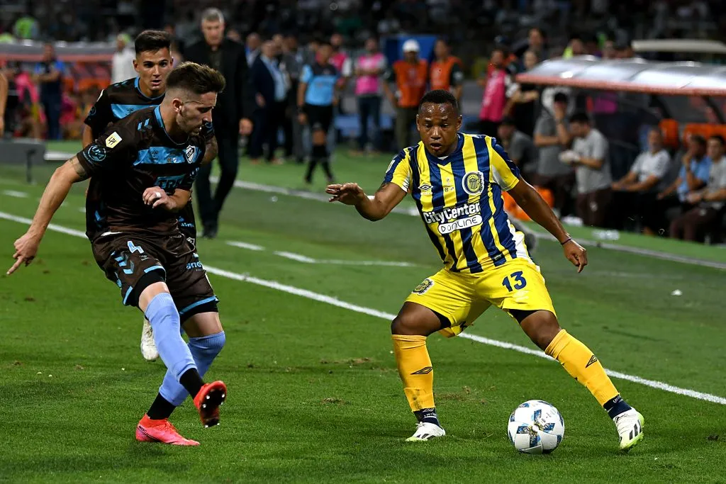 Jaminton Campaz, una de las estrellas que tiene Rosario Central, por ahora no se integra al club. (Joaquín Camiletti/Getty Images).