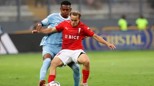 Martín Hiriart tuvo que jugar con un corte de pelo parecido al de Zinedine Zidane, aunque no por circunstancias naturales.