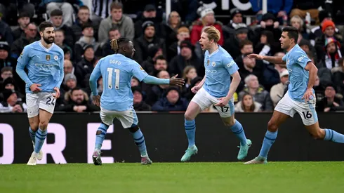 Kevin De Bruyne entró desde la banca para salvar al City.