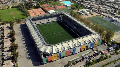 La cancha sintética de La Florida será cambiada en febrero.