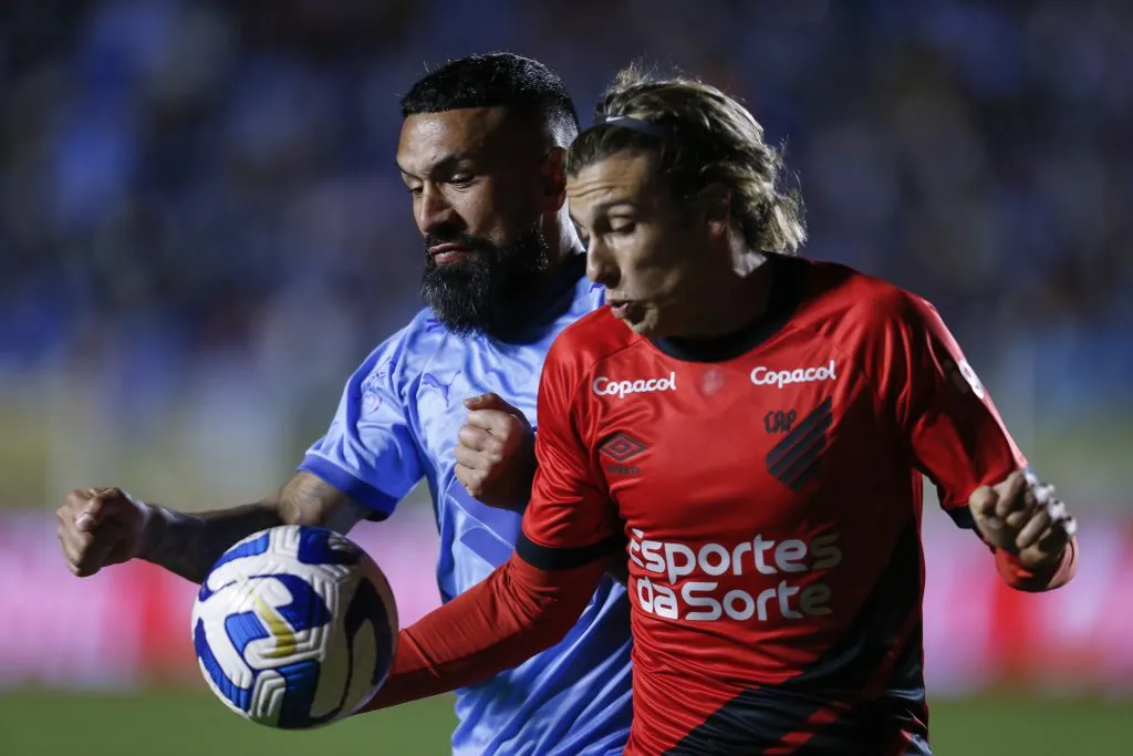Ronnie Fernández logró relanzar su carrera en Bolívar. | Foto: Getty Images.