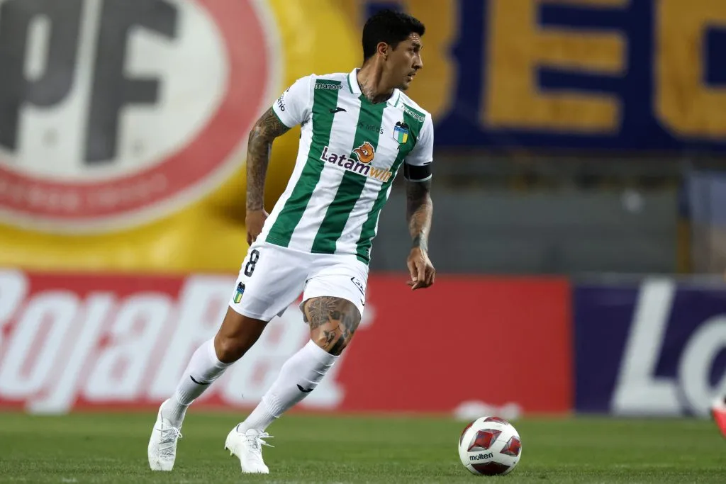 Hernández se retiró del fútbol con O’Higgins pero decidió volver a jugar en San Martín de Tucumán. | Foto: Photosport