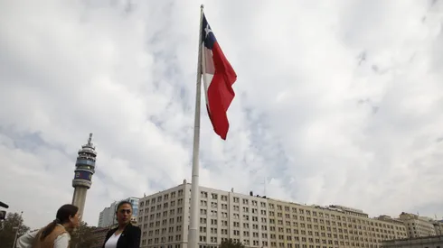 ¿Será obligatorio cantar el himno nacional en los colegios?