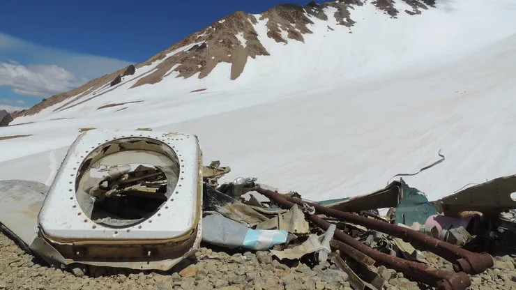 Restos de la aeronave que se conservan en el lugar del accidente del Vuelo 571 de la Fuerza Aérea Uruguaya ocurrido el 13 de octubre de 1972.