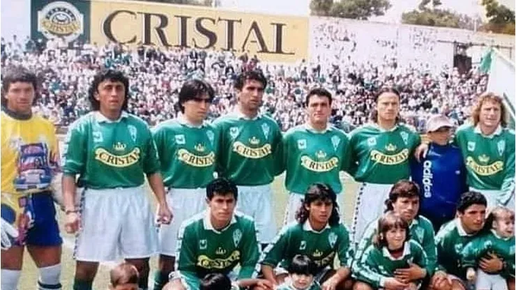 Jorge Almirón (abajo a la izquierda) fue importante para Wanderers en la década de los 90