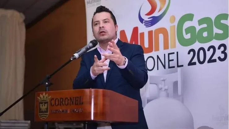 Allanan casa del alcalde Coronel por posible delito de corrupción.
