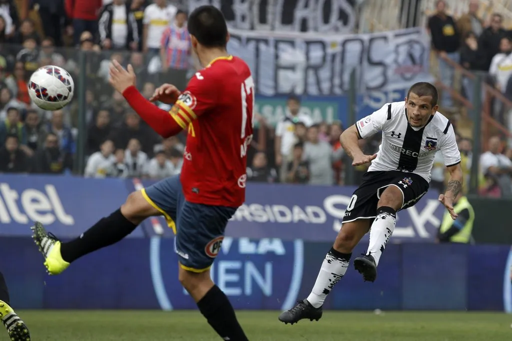Colo Colo también preguntó por el pase de Emiliano Vecchio. Foto: Andres Pina/Photosport