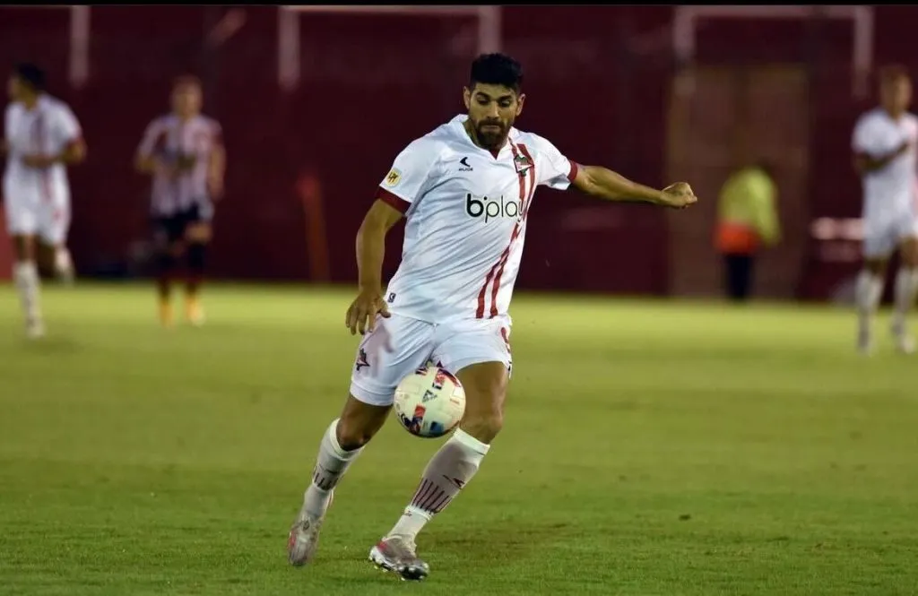 El atacante tuvo pasos por Estudiantes y en Chile por Everton de Viña del Mar.