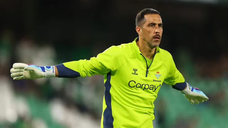 Bravo volvió a entrenar con el Betis