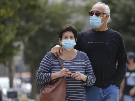 ¿Pasará en Chile? España regresa al uso obligatorio de mascarillas