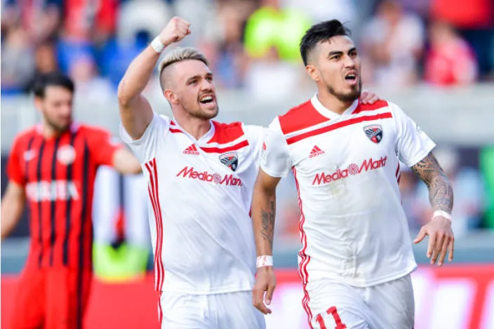 Darío Lezcano celebra una de sus conquistas en el Ingolstadt de Alemania. (Getty Images).