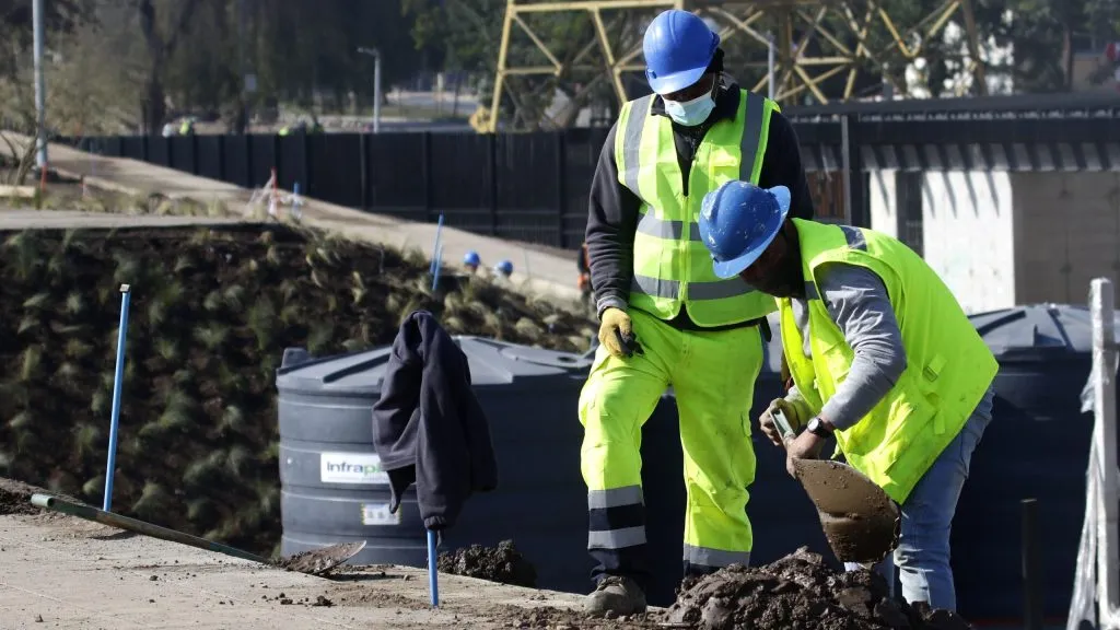 Ley 40 horas: ¿Qué pasará con los trabajadores a honorarios?