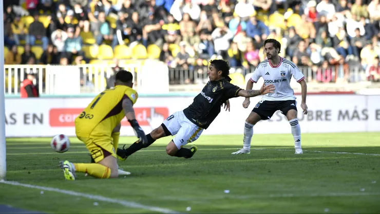 Luciano Cabral le anotó a Colo Colo el año pasado. Junto a Rubio serían los primeros refuerzos albos