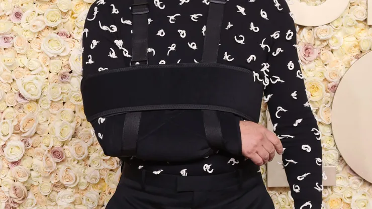 BEVERLY HILLS, CALIFORNIA - JANUARY 07: Pedro Pascal attends the 81st Annual Golden Globe Awards at The Beverly Hilton on January 07, 2024 in Beverly Hills, California. (Photo by Amy Sussman/Getty Images)