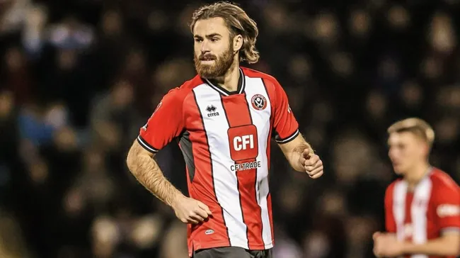 Ben Brereton Díaz y Sheffield United no lo pasan bien luego de la dura derrota con Burnley. Foto: IMAGO.