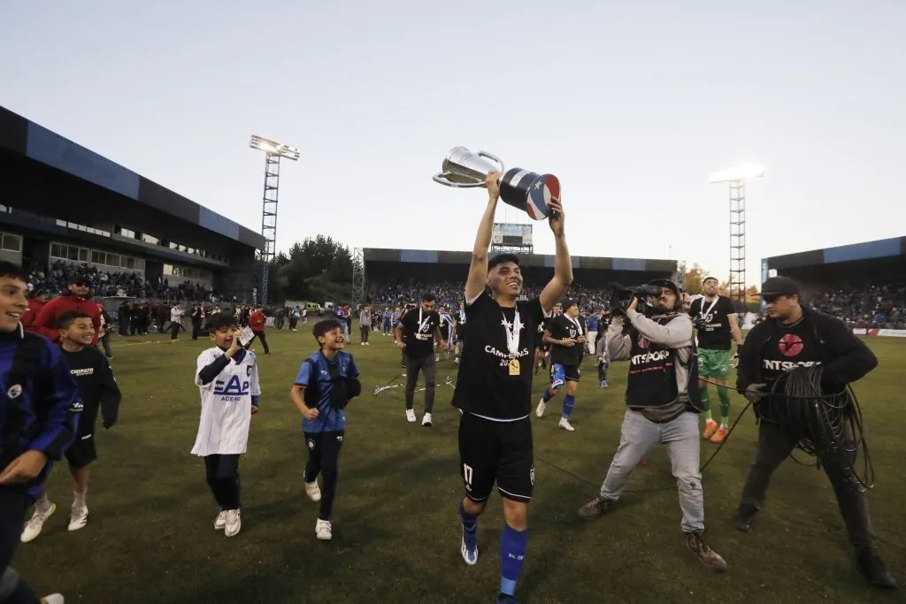 Los hinchas acereros sueña con que Huachipato sea dueño del CAP. | Foto: Photosport.