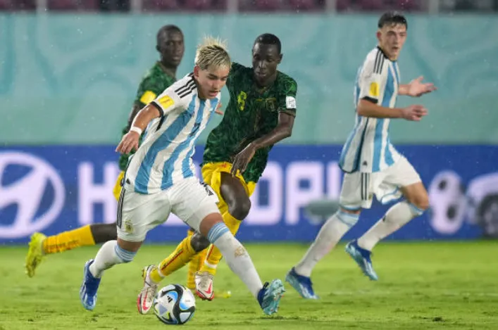 Ian Subiabre en acción por el Mundial Sub 17. (Getty Images).