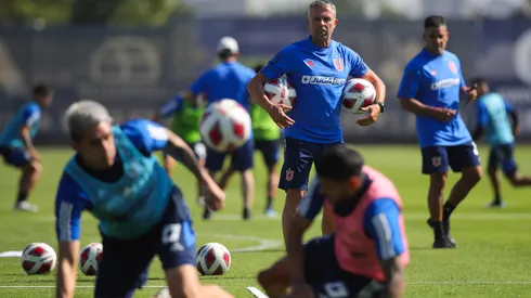 Gustavo Álvarez sigue armando su plantel para la temporada.