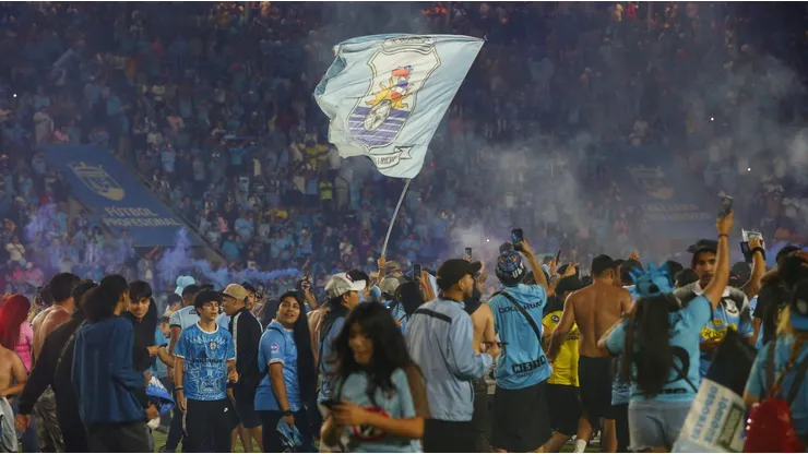 La invasión de hinchas tras el ascenso de Iquique le costará caro en Primera División.