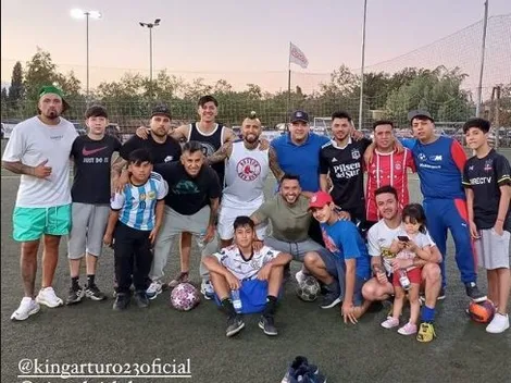 Arturo Vidal como tuna: vuelve a jugar una pichanga